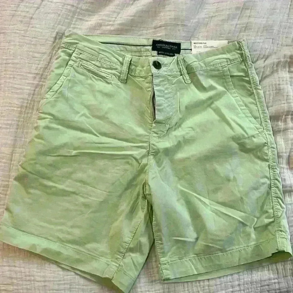 Hollister Next Level Flex Khaki Green Shorts - Picture 1 of 4